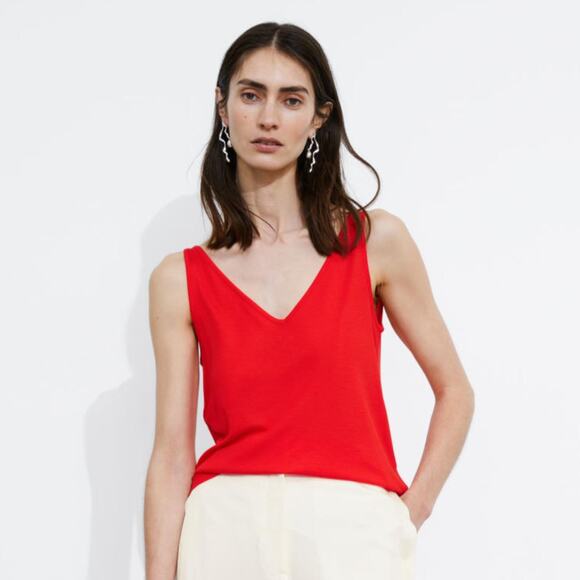 Cherry red tank top - Picture 2 of 4